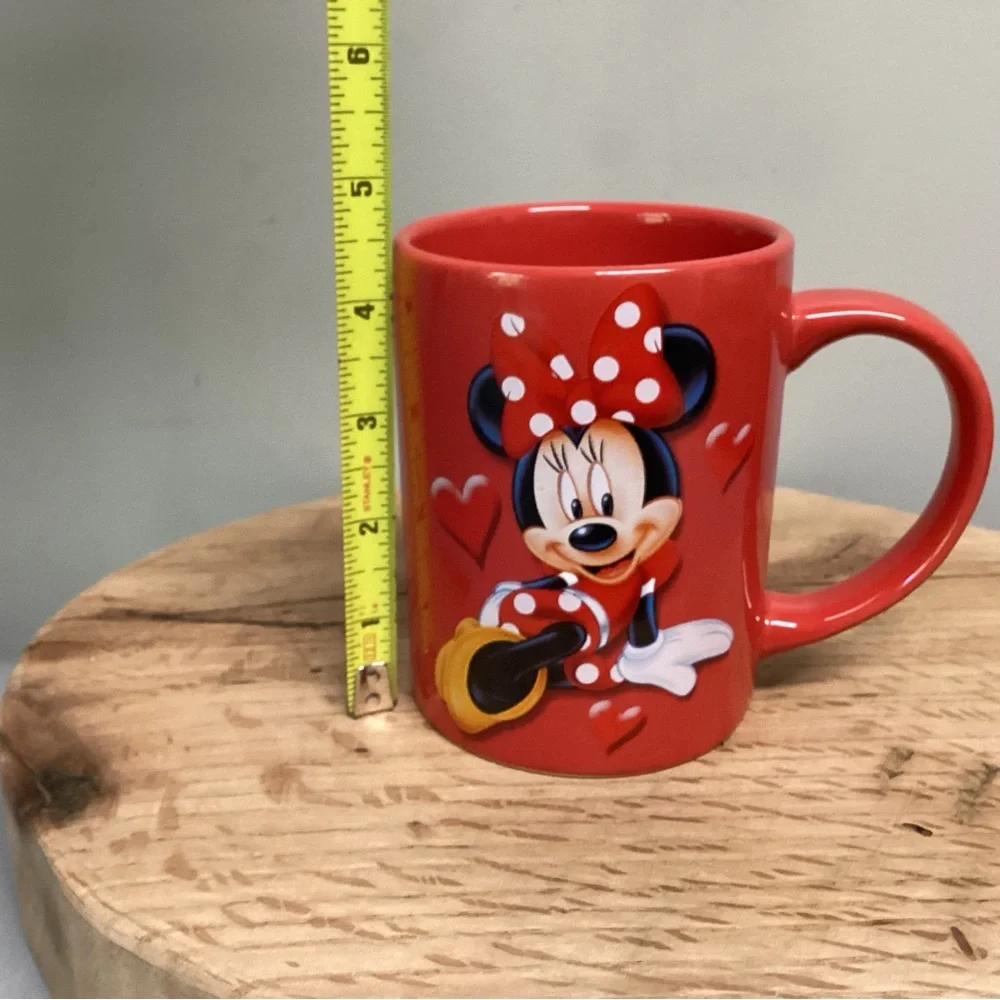 🔴 Disney’s Minnie Ceramic Crafted Coffee Mug / Cup - Like New - Stunning Colors - Picture 11 of 13